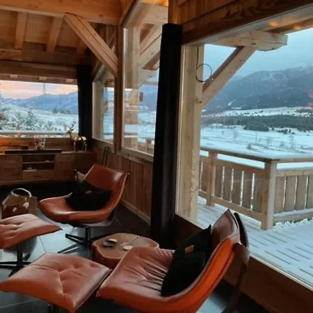 Isabella Pyrenees Chalet *